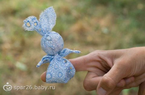 Игрушка на палец заяц