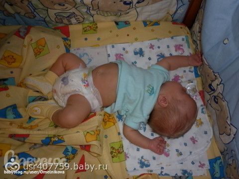 Малыш не лежит один в 3 месяца Малыш не лежит один в 3 месяца