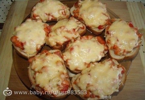 Бутербродыы с помидорами и сыром
