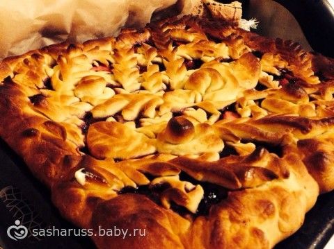 Как сделать сладкий пирог чтоб не вытекал Как сделать сладкий пирог чтоб не вытекал