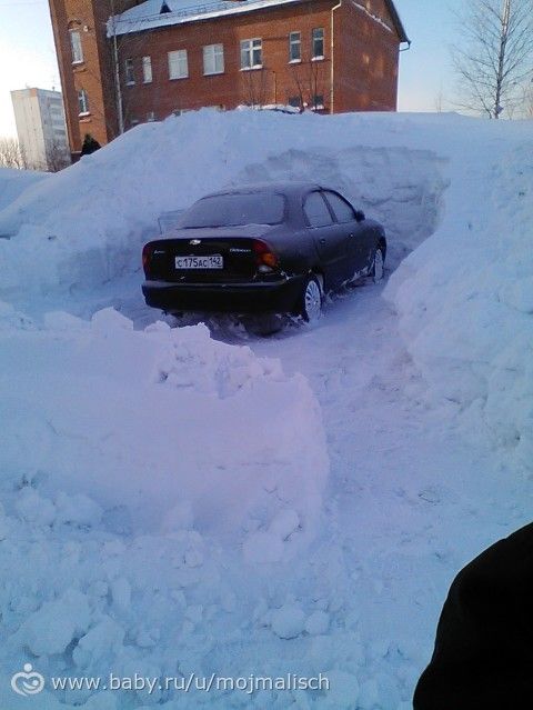 Ура! Ура! Ура! Ура! Вот и зуба целых 2! И другие новости о нас.