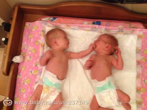 Быть мамой двойни. Про детей и быт в двух словах.