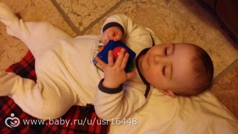 8 месяцев. Первый зуб. Прогулки на террасе. Наши &quot;пелюши&quot; и другие игрушки..