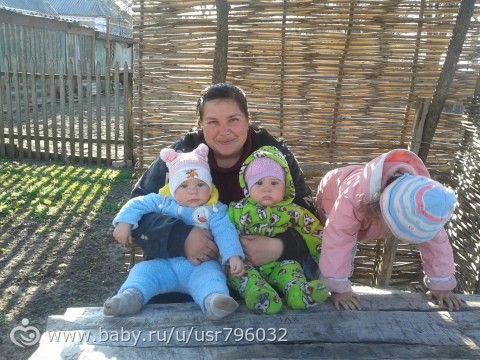 Купила доченьке серьги. (фото)