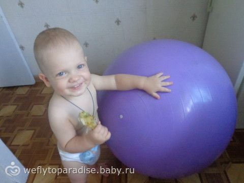 Все что приносит радость ребенку - наши игры и игрушки, отдых :)
