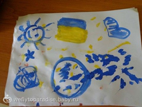 Все что приносит радость ребенку - наши игры и игрушки, отдых :)