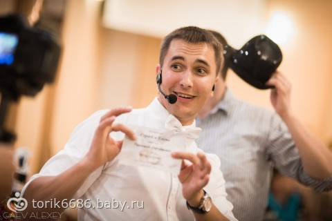 Ростов.Посмотрите фото,кто видел эти свадебных ведущих в работе?