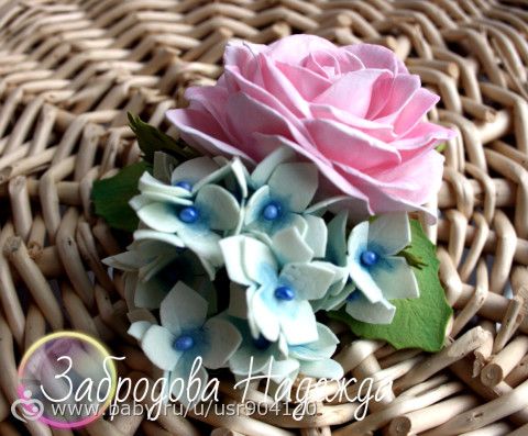 Роза с гортензией - из фоамирана