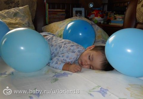 Изучили с сыном синий и голубой цвета)))